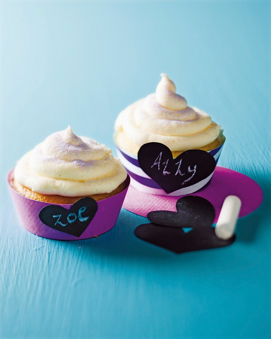 Cupcakes with nameplates
