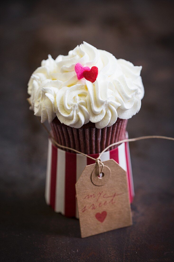 Red velvet cupcakes with vanilla frosting for Valentine's Day