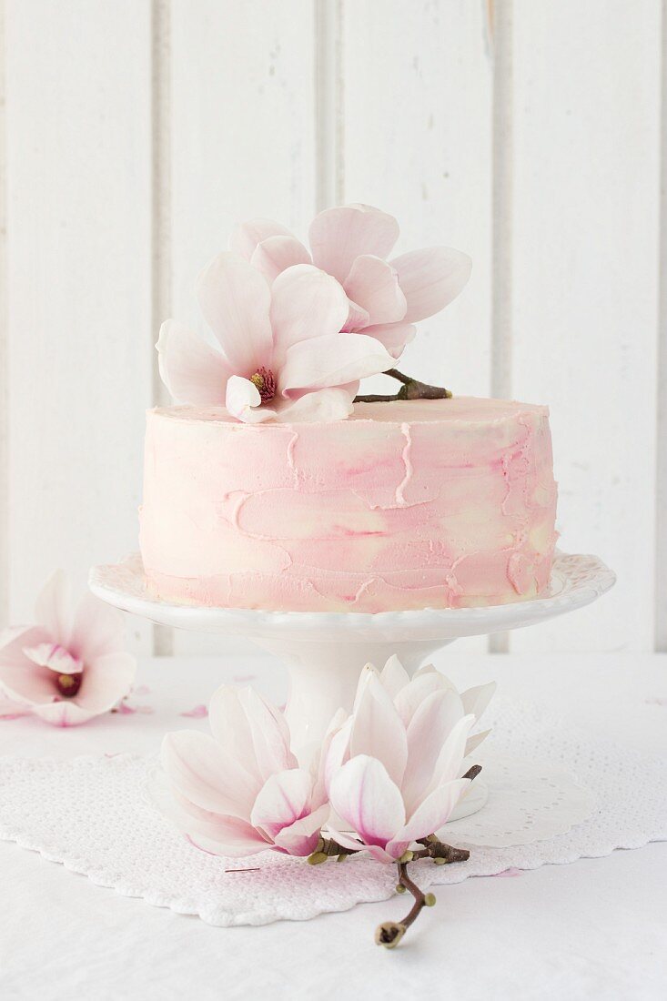 A magnolia cake