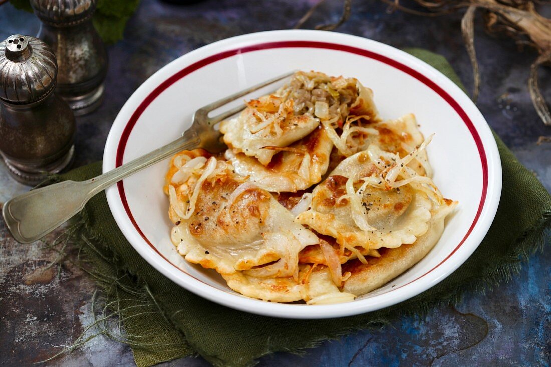 Piroggen mit Sauerkraut