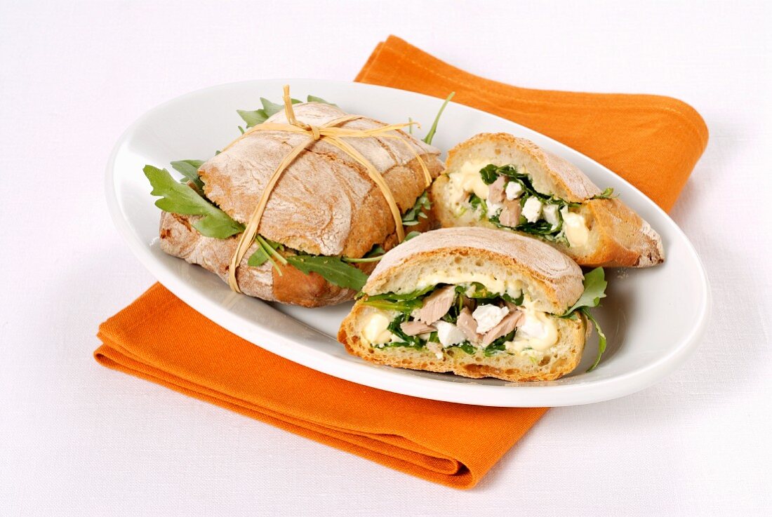 Tuna sandwich with rocket and ricotta