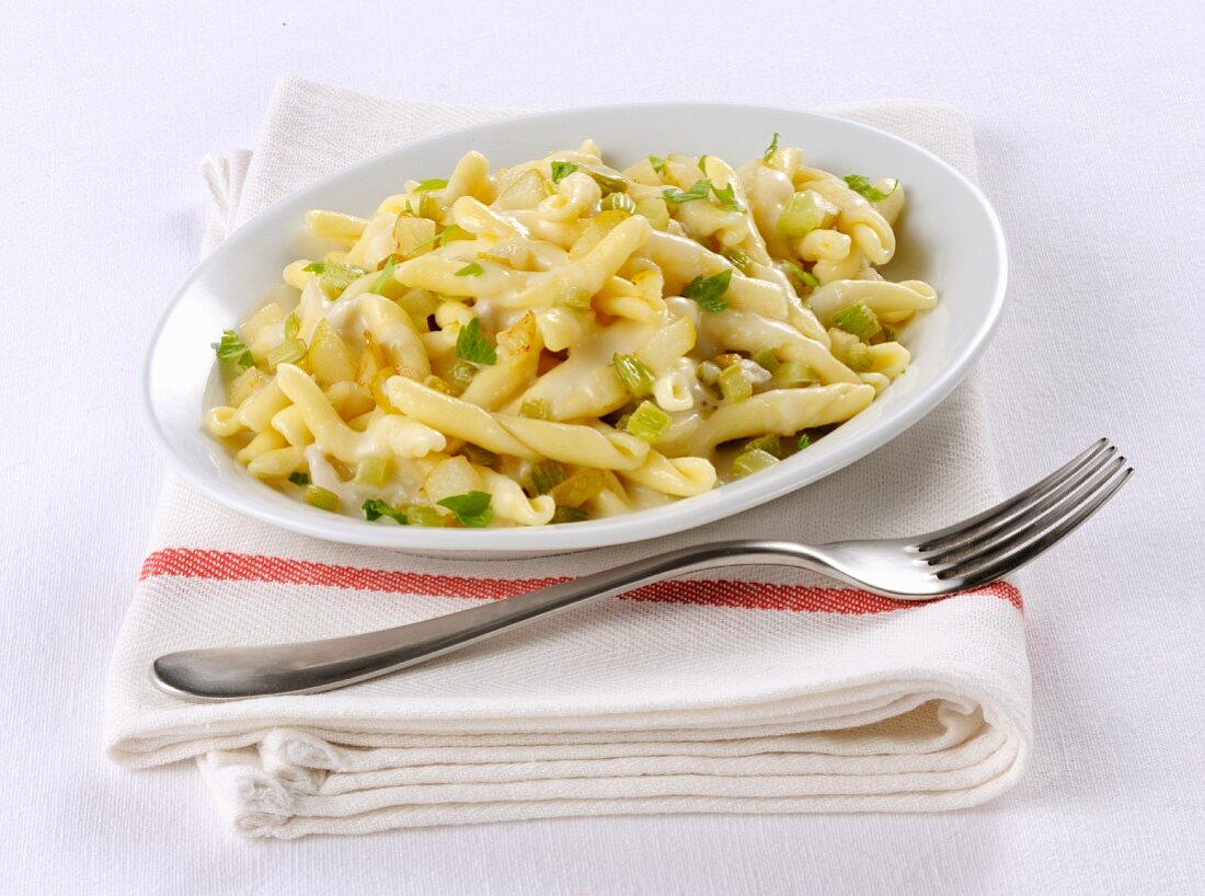 Strozzapreti with gorgonzola and pear