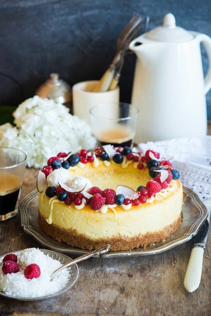 Coconut cheesecake with fresh berries