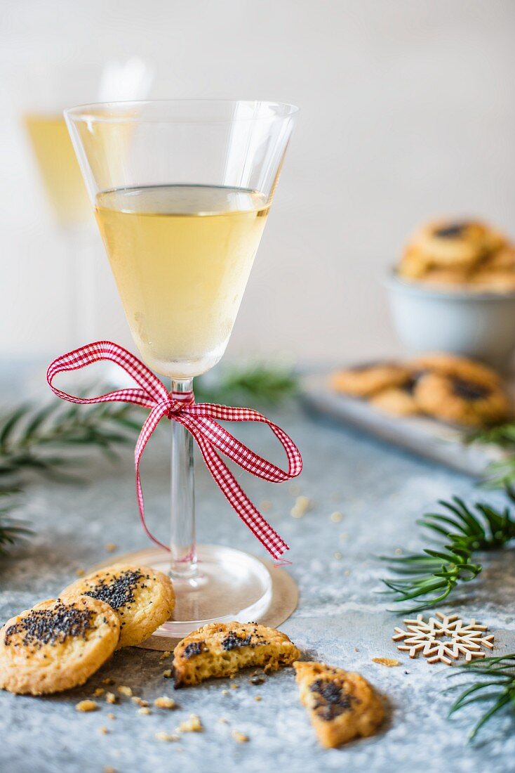 Cheese & poppy seed biscuits with a Christmas drink