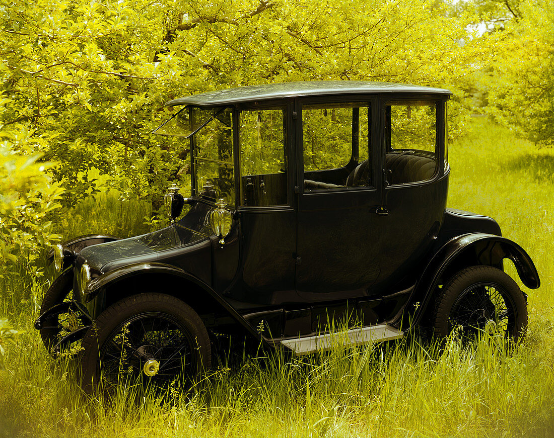1912 Detroit Electric Open Coupe