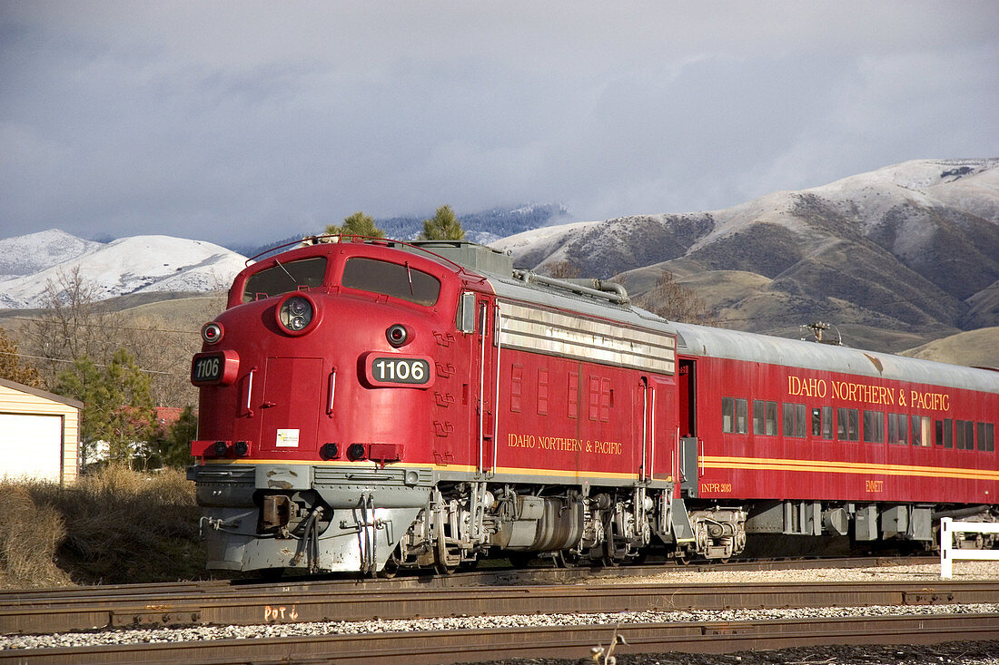Idaho Northern and Pacific train