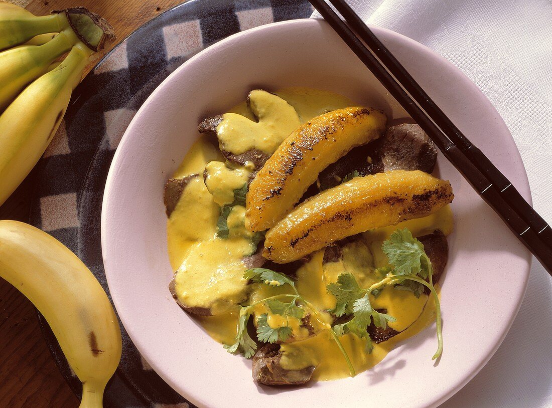 Putenleber mit gebratenen Bananen & Bananen-Kokosmilch-Sauce