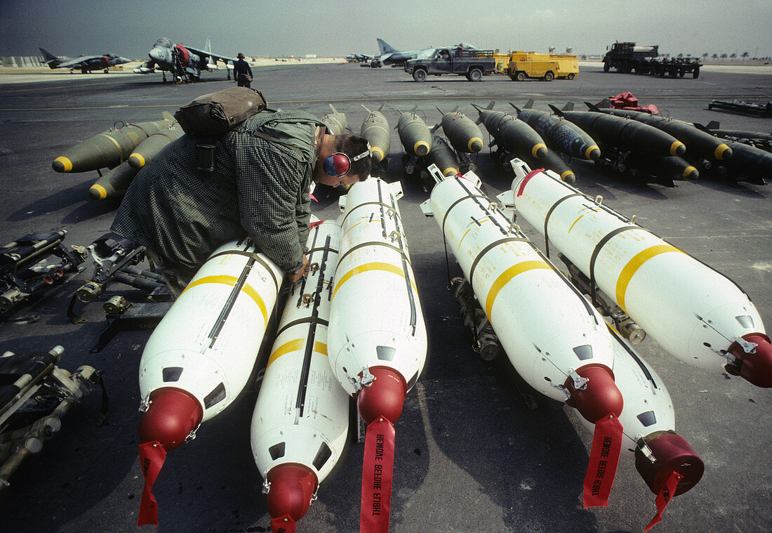 Cluster Bombs,Gulf War