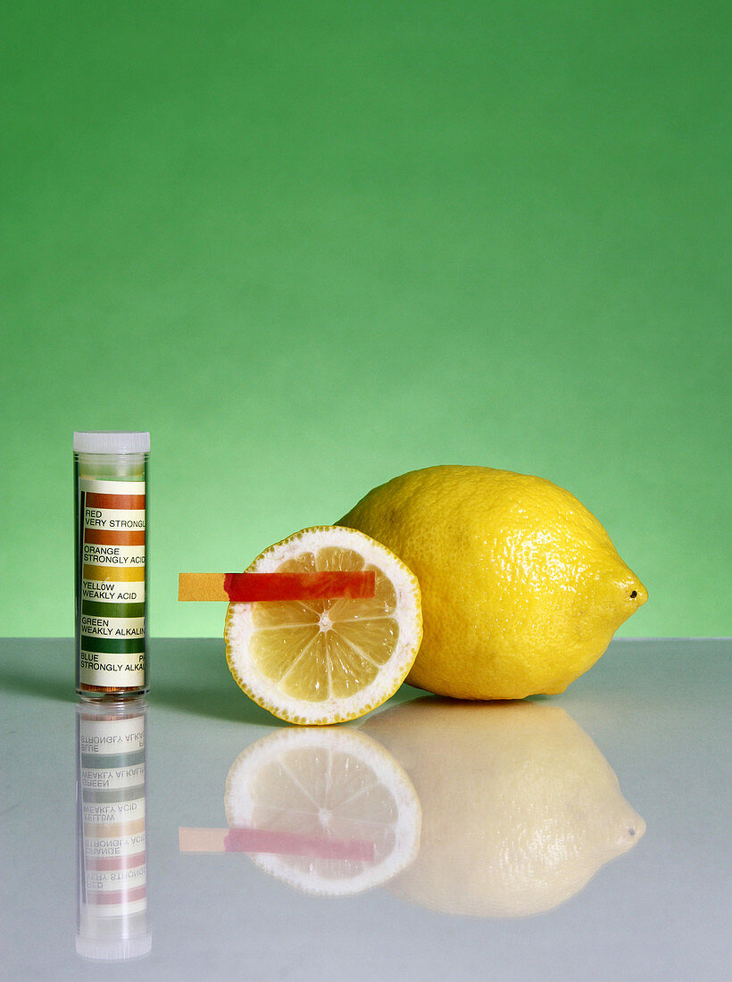 Universal indicator test on a lemon