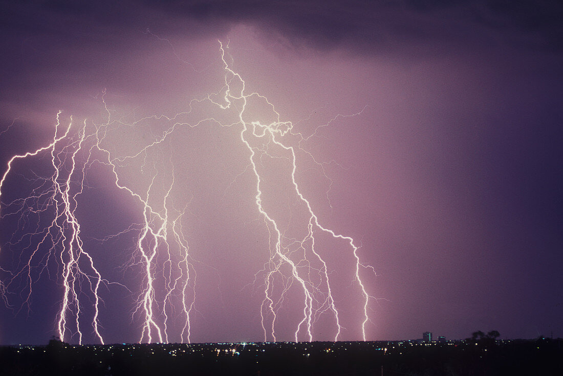 Cloud to Ground Lightning,Arizona