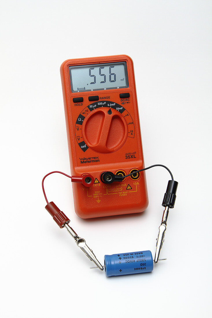 DMM measuring capacitance