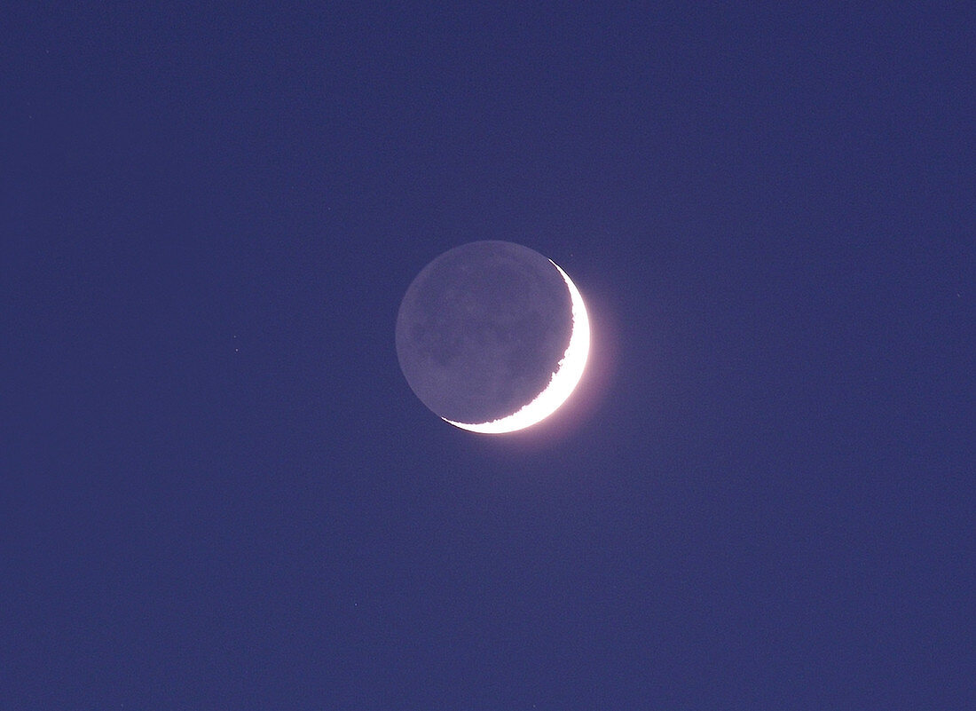 Moon with Earthshine,May 31,2014