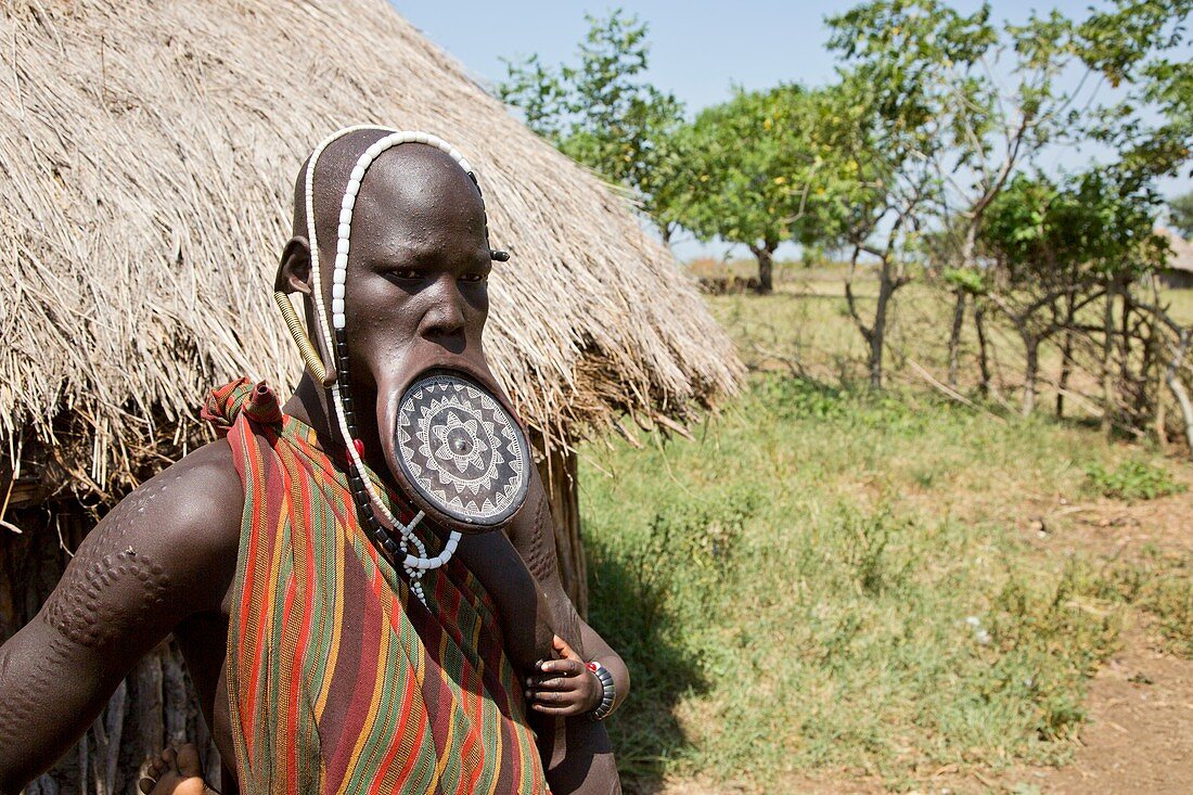 Mursi woman with clay lip disc