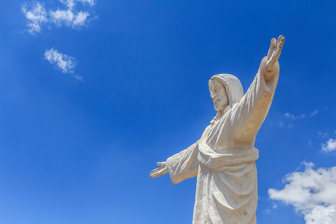 Cristo Blanco statue