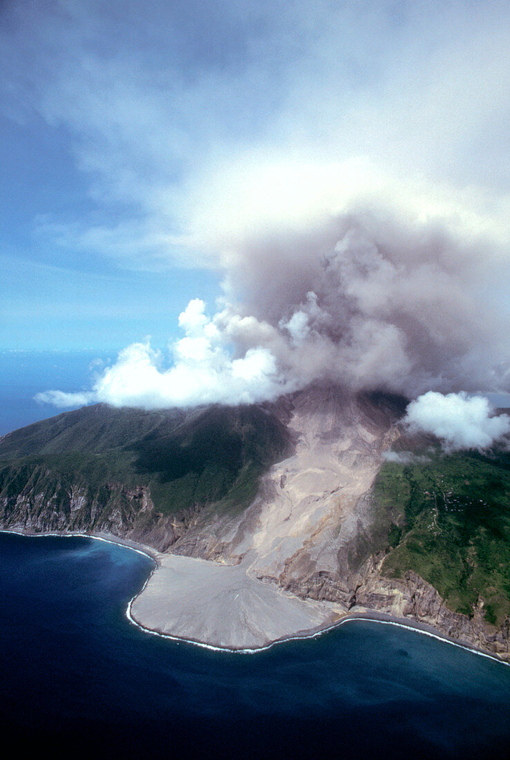 Pyroclastic flow from Soufriere Hills volcano