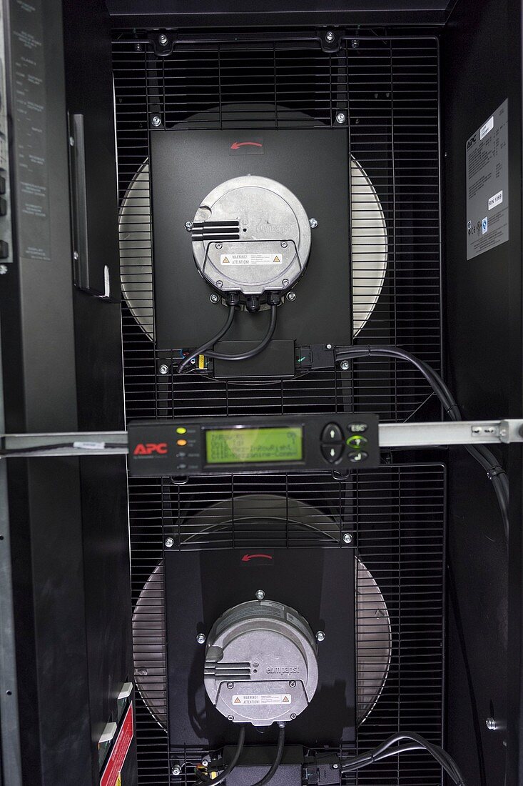 Data centre cooling fans