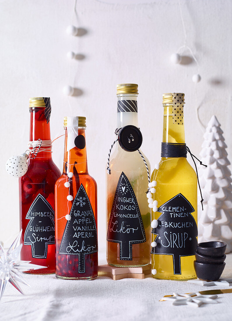 Homemade syrup and liqueur as gifts