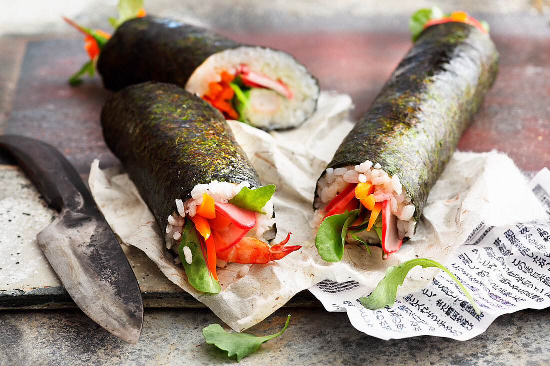 Sushi wraps with prawns and fresh vegetables