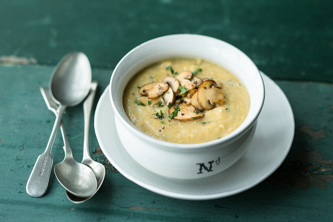Polenta and gorgonzola soup with mushrooms