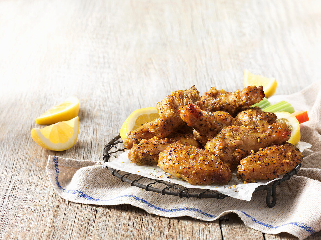 Chicken wings with lemon