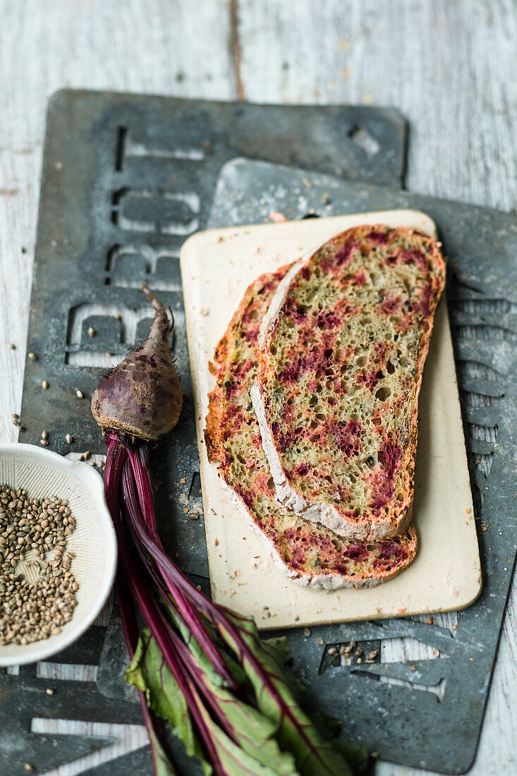 No-knead beetroot bread with hemp seeds