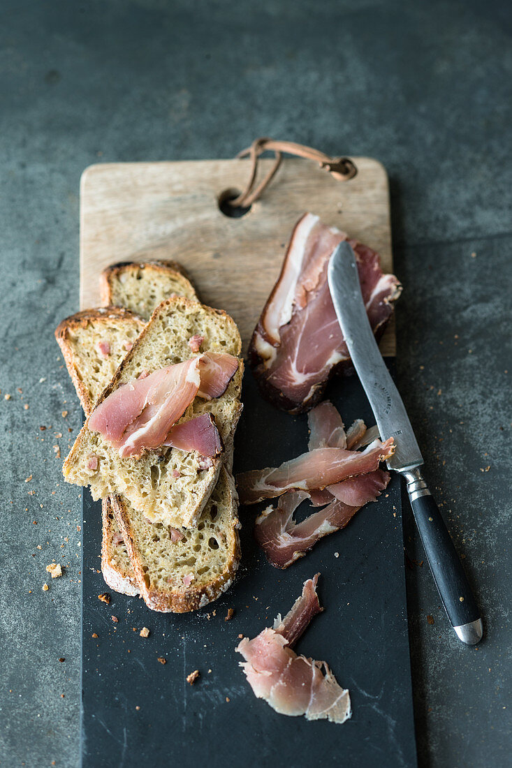 No-knead potato and bacon bread