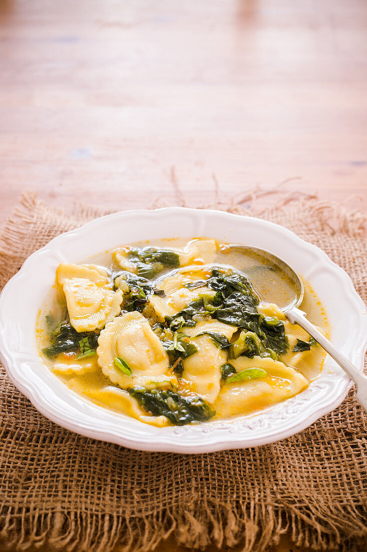 Ravioli soup with spinach