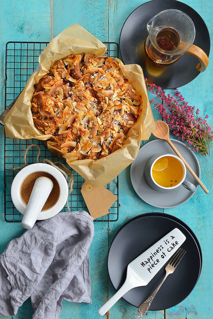 Herbstkuchen mit Pflaumen und Kokosnuss