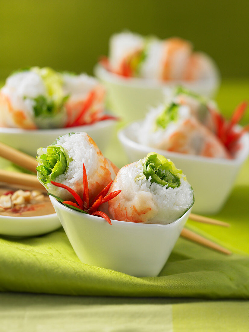 Shrimp and mint cold rolls (Vietnam)