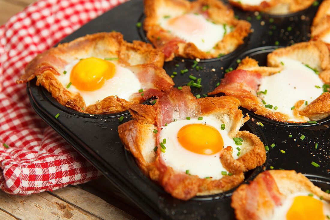Bacon and egg muffins