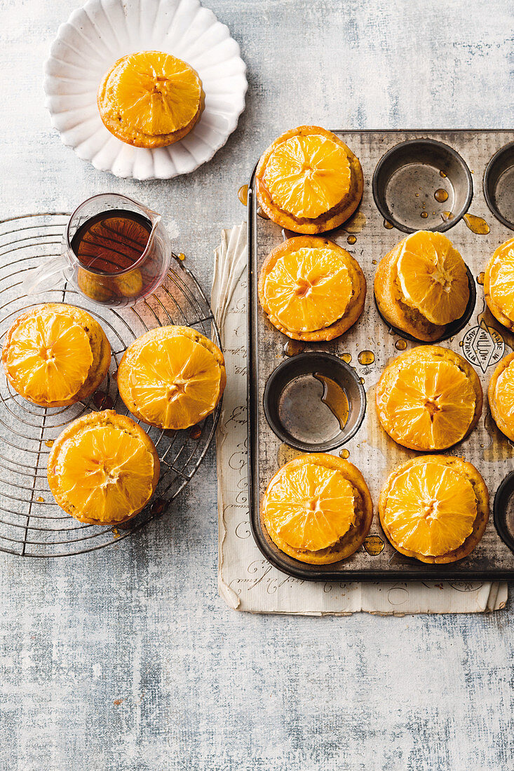 Orangen-Polenta-Törtchen