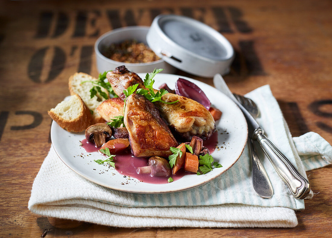 Coq au vin vom Blech (Frankreich)