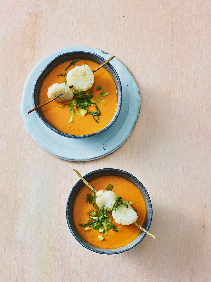 Californian iced vegetable soup with scallops
