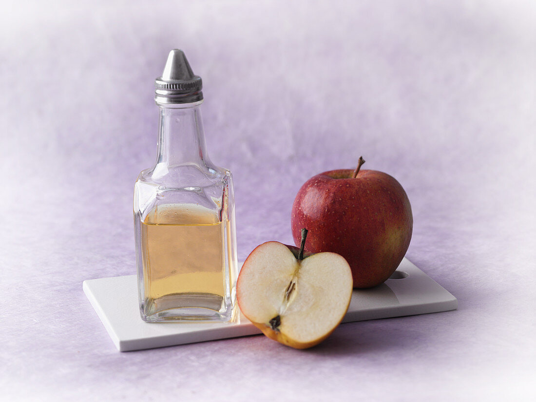 Homemade apple vinegar