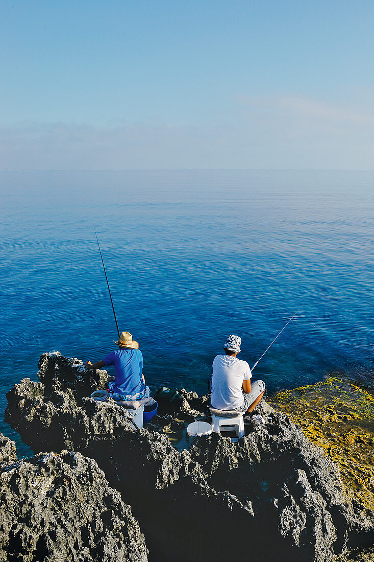 Angler an der Küste, Zypern