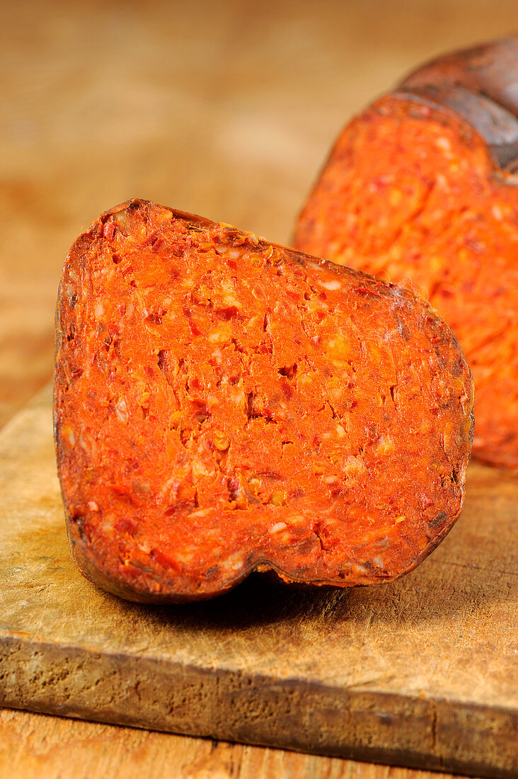 Nduja, scharf gewürzte Streichwurst aus Kalabrien