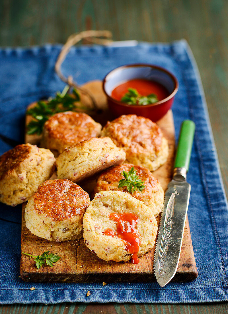 Scones mit Käse und Bacon