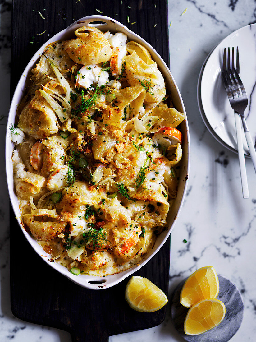 Shell pasta with lobster and lemon zest