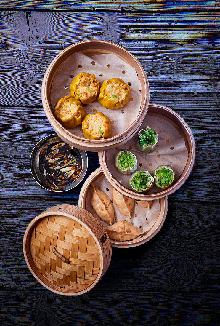 Various types of dim sum in a steamer basket (China)