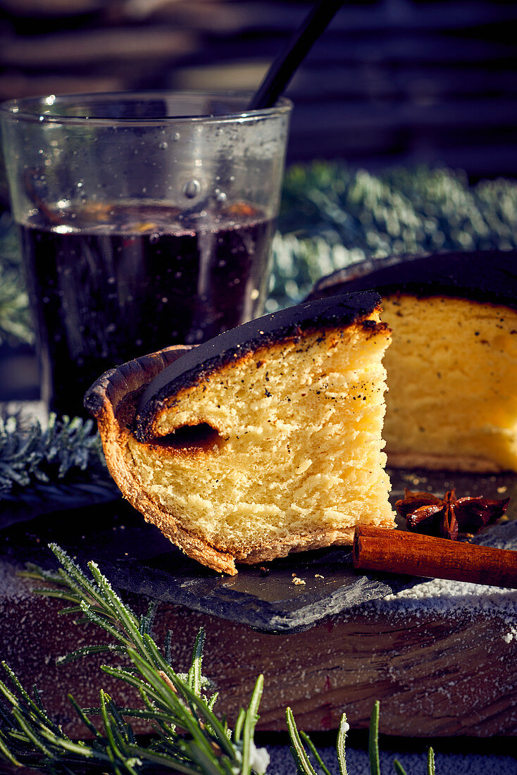 Käsekuchen, angeschnitten