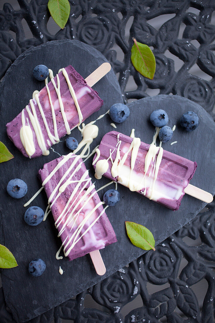 Blueberry yogurt ice cream sticks