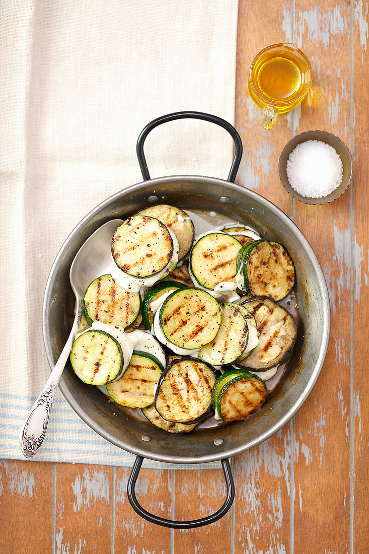 Grilled courgette and eggplant with mozzarella