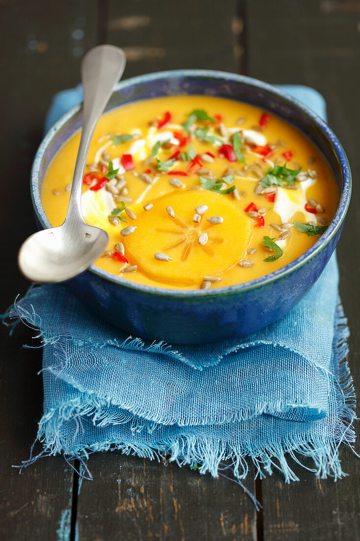 Pumpkin cream soup with persimone
