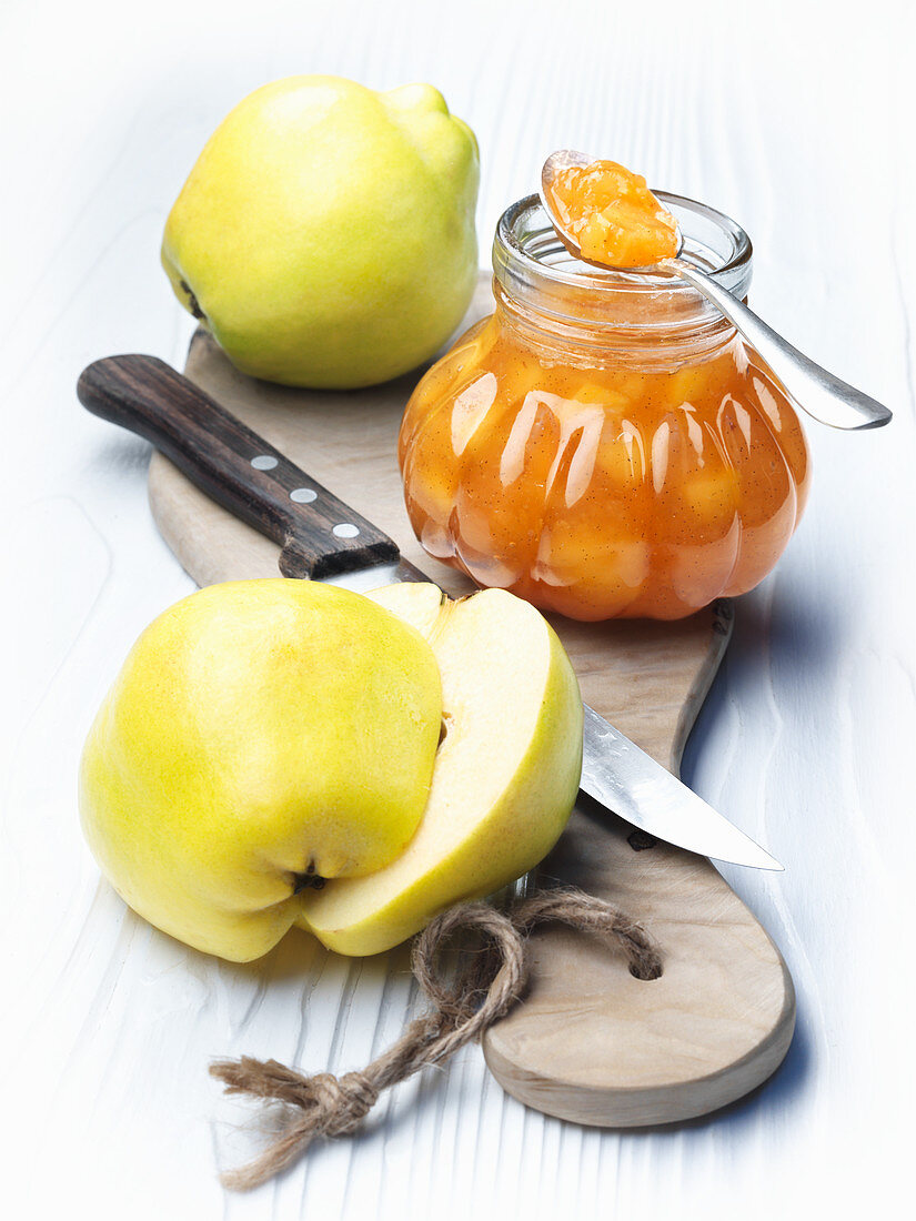 Quittenmarmelade mit Holunderblütensirup