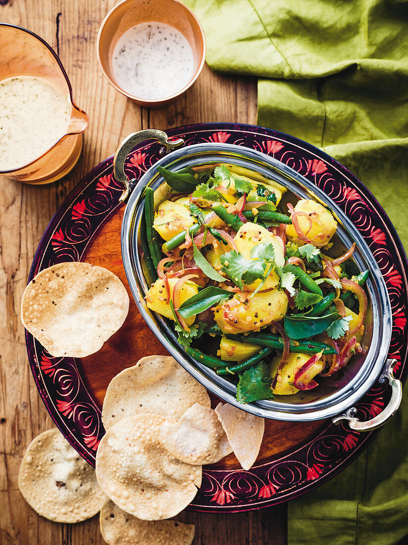 Dry potato and green bean curry