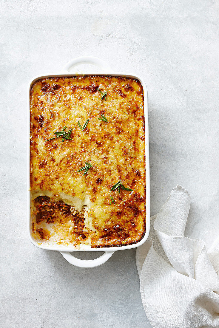 Doria mit Schweine- und Kalbsfleisch (Hackfleischauflauf)