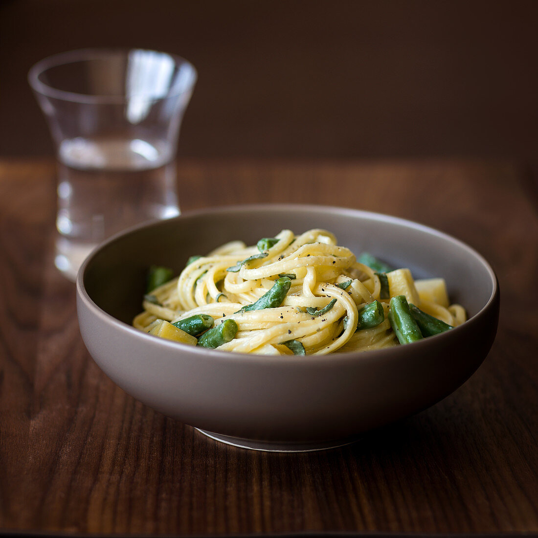 Linguine with gorgonzola, potatoes, green beans and sage