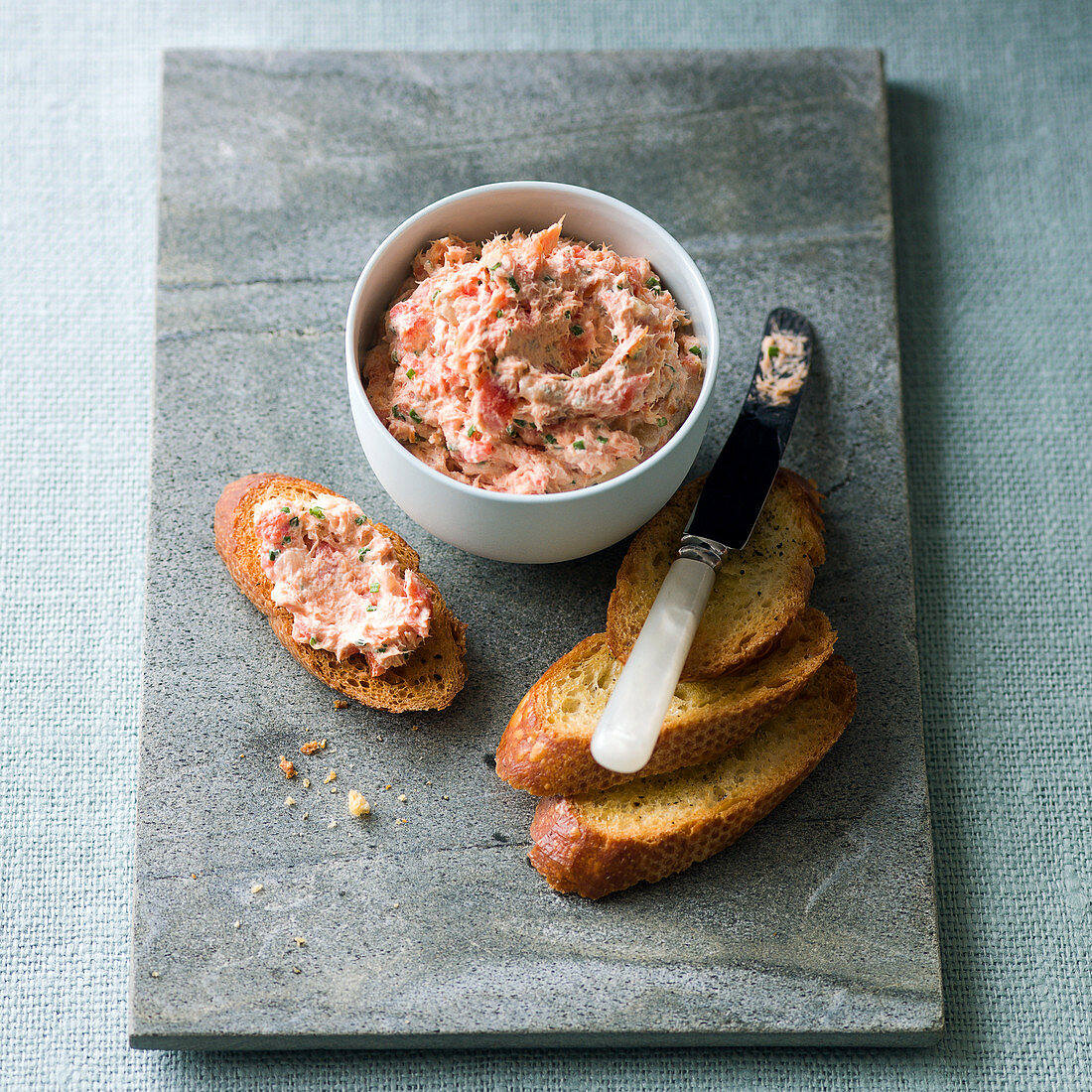 Salmon rillette with toasted baguette
