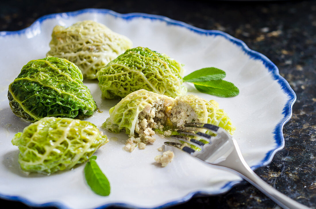 Stuffed cabbage leaves