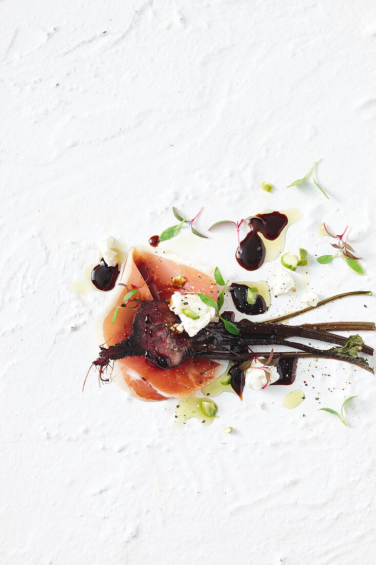 Beetroot, prosciutto and goat cheese